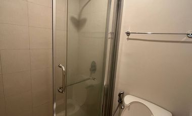 FOR LEASE 2BR Z LOFT IN ONE ROCKWELL WEST