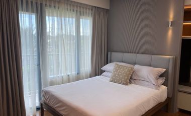 FOR LEASE 2BR Z LOFT IN ONE ROCKWELL WEST