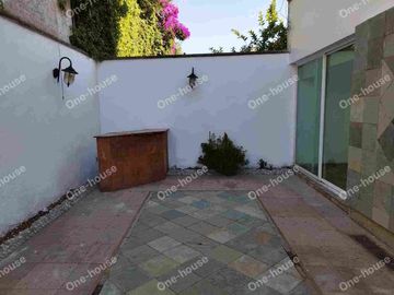 RENTA DE CASA EN SANTA MÓNICA MUY CERCA DE PERIFÉRICO