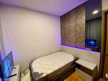 Rumah Mewah Tropical Modern by Denny Gondo Lokasi Strategis