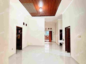 Jual Rumah Lengkap 2 Unit Kolam Pribadi, Lokasi Sudiang. SHM