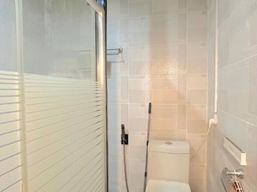 Fully-Furnished 2 Bedroom Unit for Sale in Bellagio, Taguig City - BGC