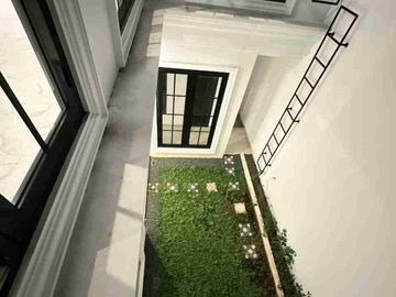 Di Jual Rumah Modern Area Bintaro Sektor 5