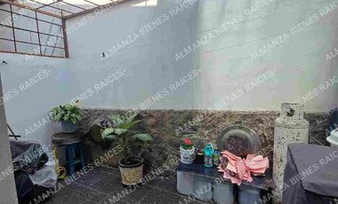 Casa en venta en Circuito Puerta del Sol. Santiago de Querétaro
