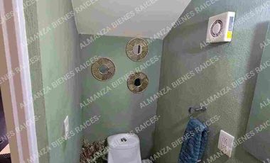 Casa en venta en Circuito Puerta del Sol. Santiago de Querétaro