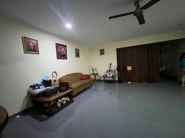 RUMAH DAN LAPANGAN BULU TANGKIS DIJUAL CEPAT HARGA TERBAIK DI MANGGA BESAR