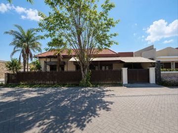 Rumah Manyar Kertoarjo STRATEGIS
