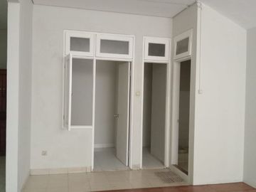 Disewakan Rumah 2 Lantai Dalam Cluster Citra Grand Cibubur