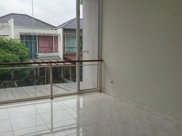 Disewakan Rumah 2 Lantai Dalam Cluster Citra Grand Cibubur