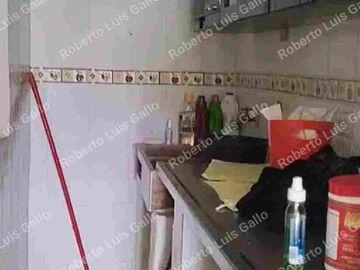 Vendo apto 1er. piso con local en manrique oriental