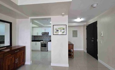 Condo for rent in Cebu Business Park, Sedona Parc with wrap around balcony