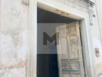 Casa en venta para remodelar en el Barrio de Santa Ana