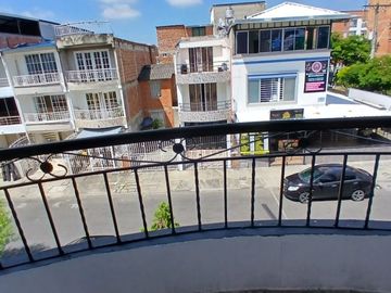 CASA BIFAMILIAR VALLE DEL LILI