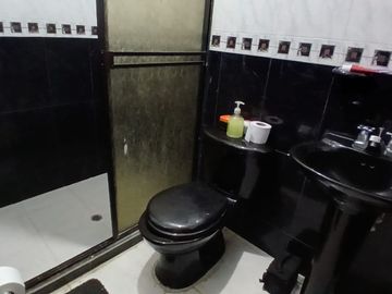 CASA BIFAMILIAR VALLE DEL LILI