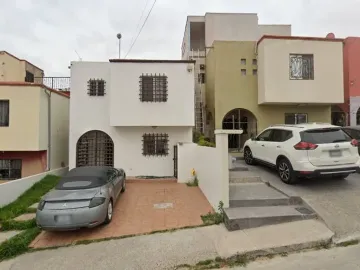Casa en venta en Villa Colonial, Tijuana, 3 habitaciones