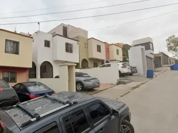 Casa en venta en Villa Colonial, Tijuana, 3 habitaciones