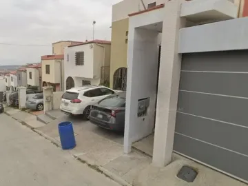 Casa en venta en Villa Colonial, Tijuana, 3 habitaciones