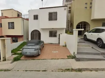 Casa en venta en Villa Colonial, Tijuana, 3 habitaciones