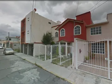 Casa en venta en El Álamo, Mineral de la Reforma, 3 habitaciones