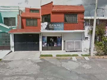 Casa en venta en Plutarco Elías Calles, Pachuca de Soto, 3 habitaciones
