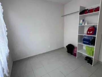 Casa en venta en Las Flores, Morelia, 2 habitaciones