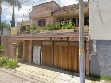 Casa en venta en Los Laureles, Zamora, 3 habitaciones
