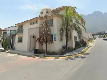 Casa en venta en Cumbres Elite, Monterrey, 4 habitaciones