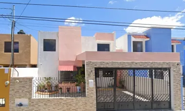 Casa en venta en Chuburna de Hidalgo, Mérida, 3 habitaciones