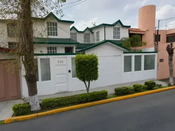 Casa en venta en Valle Don Camilo, Toluca, 4 habitaciones