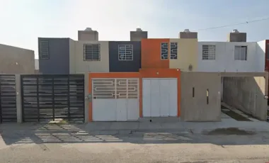 Casa en venta en Valle Dorado, Tlajomulco de Zúñiga, 3 habitaciones