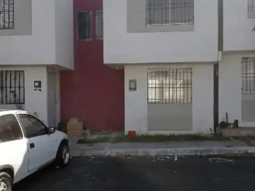 Casa en venta en Paseos de San Miguel, Querétaro, 2 habitaciones