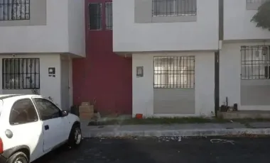 Casa en venta en Paseos de San Miguel, Querétaro, 2 habitaciones