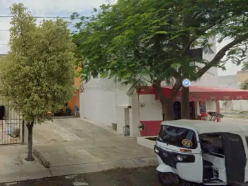 Casa en venta en 1 de Mayo, Guadalajara, 3 habitaciones