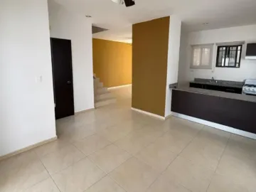 Casa en venta en 1 de Mayo, Guadalajara, 3 habitaciones