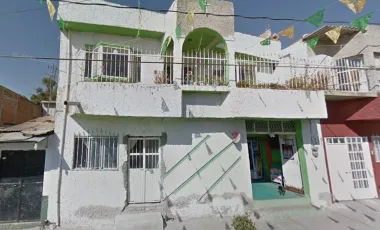 Casa en venta en Emiliano Zapata, Celaya, 3 habitaciones