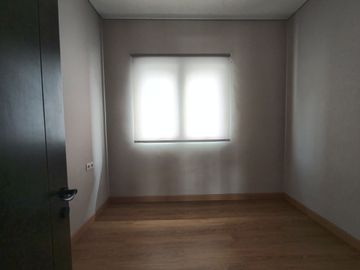 Dijual Rumah Mewah Semi Renov di Mayfield Greenwich Park BSD City