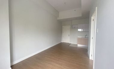 FOR SALE 47 SQM WITH 1 PARKING AT ARTON BY ROCKWELL IN QUEZON CITY