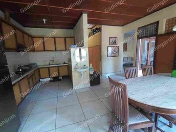 Dijual Rumah asri semi furnished di kawasan gegerkalong