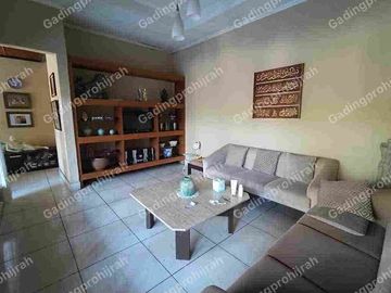 Dijual Rumah asri semi furnished di kawasan gegerkalong