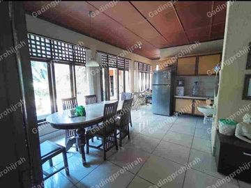 Dijual Rumah asri semi furnished di kawasan gegerkalong