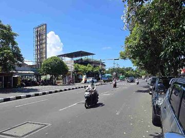 Rumah 2 kt lokasi Strategis di Raya Wonocolo