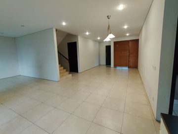 Disewakan Rumah Nyaman Asri Siap Huni Lokasi di Kota Baru Parahyangan Tatar Subanglarang Bandung