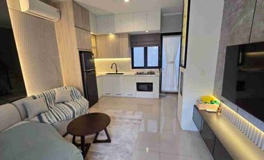 Dijual rumah 2 lantai full furnish di cluster magenta Summarecon bekasi