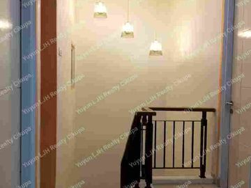 Dijual Cepat Rumah 2 Lantai Semi Furnish