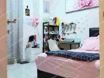 Dijual Cepat Rumah 2 Lantai Semi Furnish