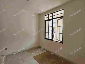 Jewel Garden Villa Siap Huni Lebar 10 Meter