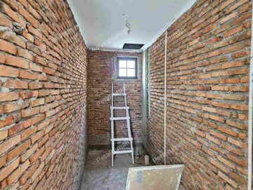 Jewel Garden Villa Siap Huni Lebar 10 Meter