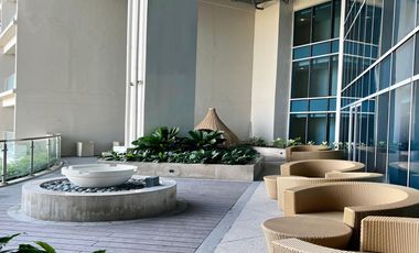 Modern 1 Bedroom Unit for Sale in Uptown Parksuites, BGC, Taguig City