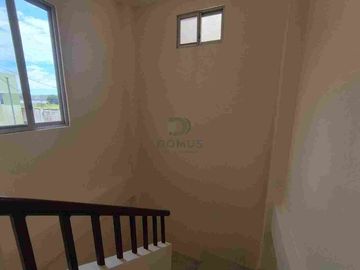 VENTA CASA POR ESTRENAR