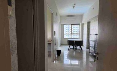 disewakan 2br  di apartemen the Springlake view summarecon bekasi